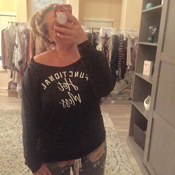 Last 1! SMALL Functional Hot Mess Slouchy Tee - Picture 4 of 5