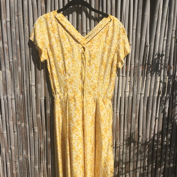 Vintage Yellow Floral Silk Dress and Sweater Set - Picture 4 of 8