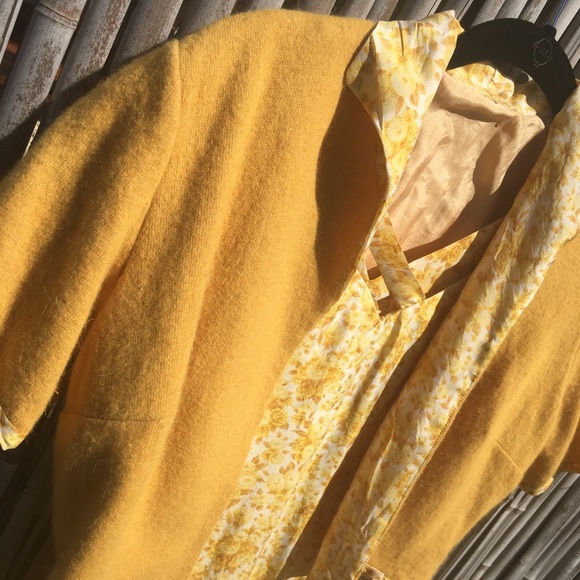 Vintage Yellow Floral Silk Dress and Sweater Set - Picture 6 of 8