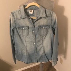 Denim button down. H&M. Denim button down. H&M.