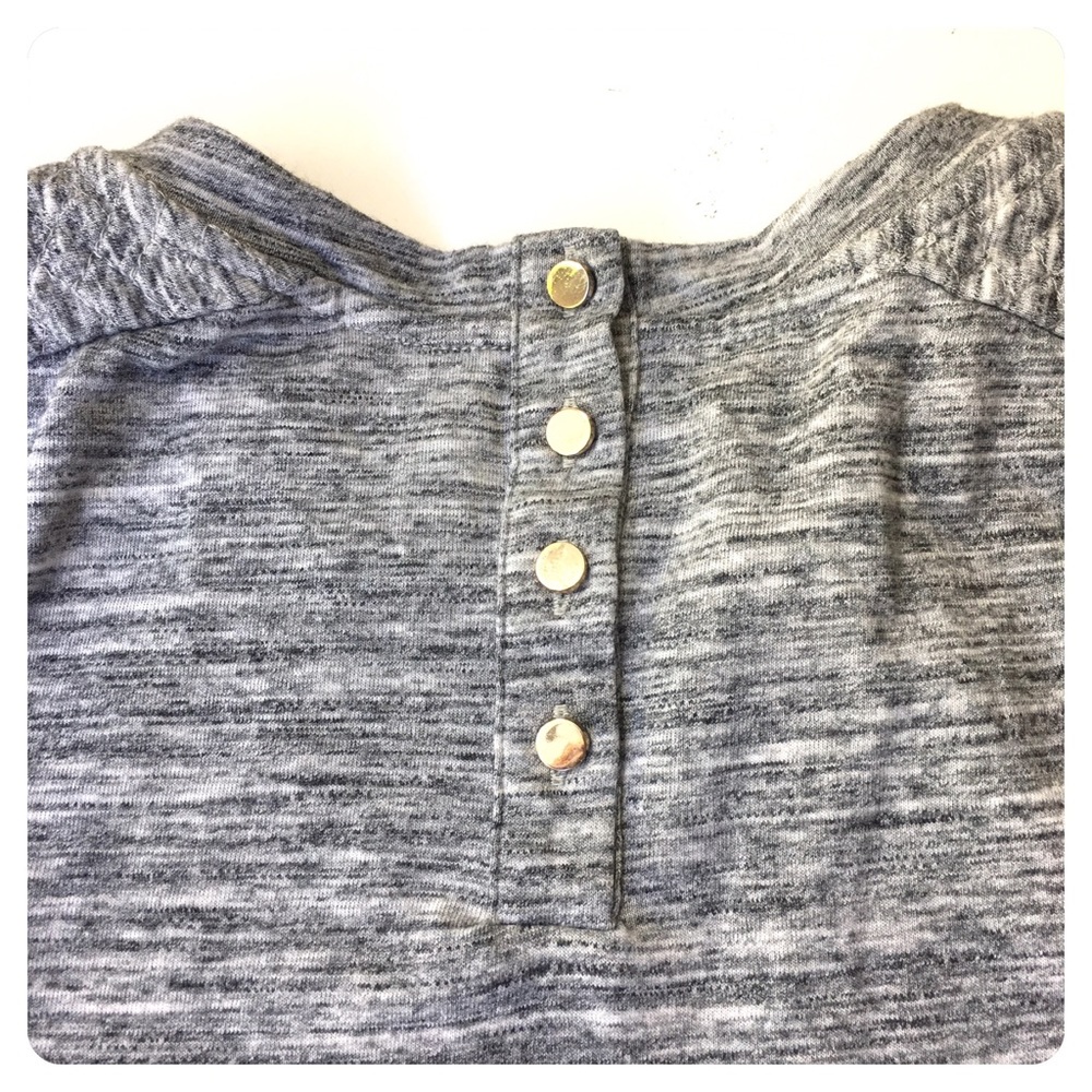 ANN TAYLOR quilted shoulder button back top - Picture 7 of 7