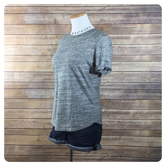 ANN TAYLOR quilted shoulder button back top - Picture 2 of 7