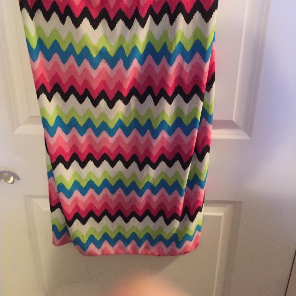 Dress - Picture 2 of 4