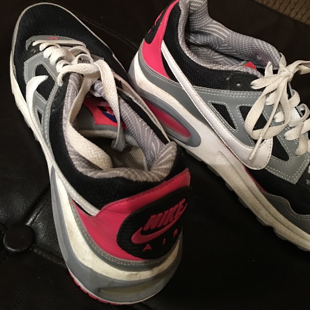 Nike air max pink gray and white black