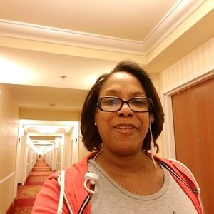 Meet your Posher, Camille