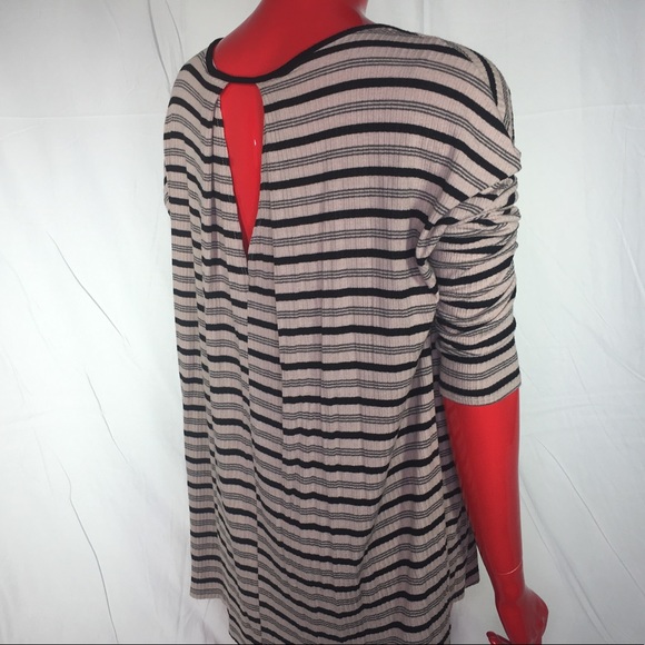 🔻2 for $10🔻 Nordstrom · Lush boxy keyhole back - Picture 6 of 8