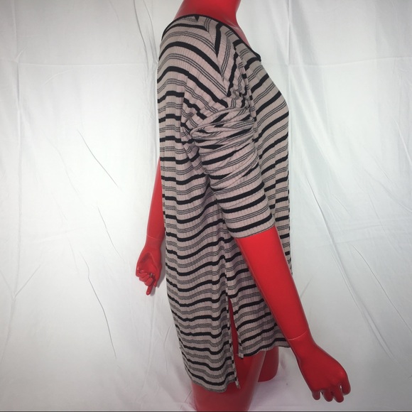 🔻2 for $10🔻 Nordstrom · Lush boxy keyhole back - Picture 4 of 8