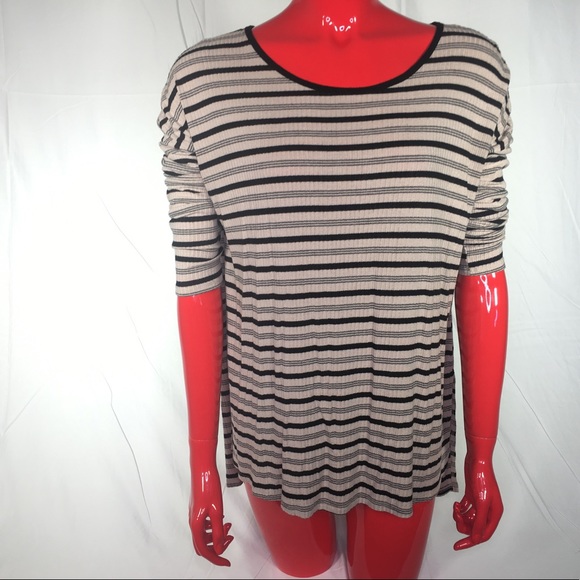 🔻2 for $10🔻 Nordstrom · Lush boxy keyhole back - Picture 3 of 8