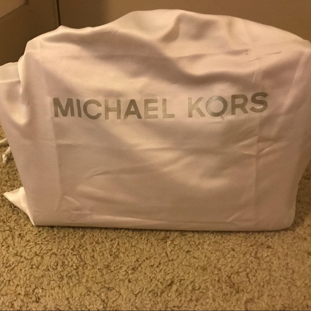 Michael Kors Medium Selma - Picture 1 of 3