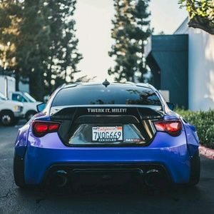 Meet your Posher, Eduardo