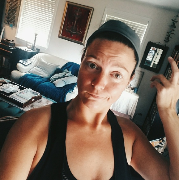 Meet Tammy Scarlett, your posher 🌟💖 - Picture 3 of 8