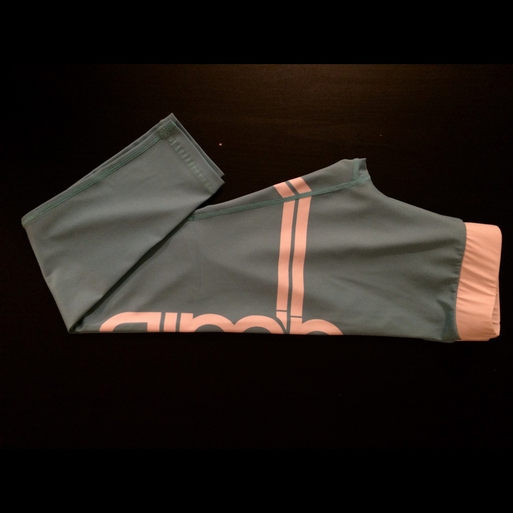 Aim’n active leggings (sold separately)
