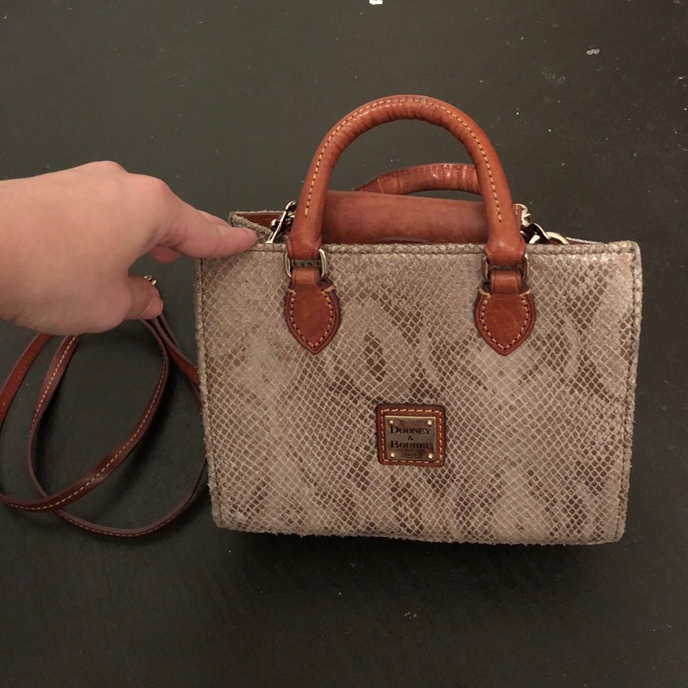 Unique small Dooney & Bourke Purse