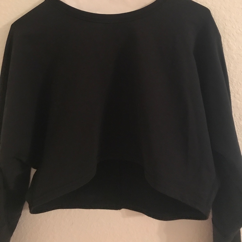 Lululemon long sleeves top crop