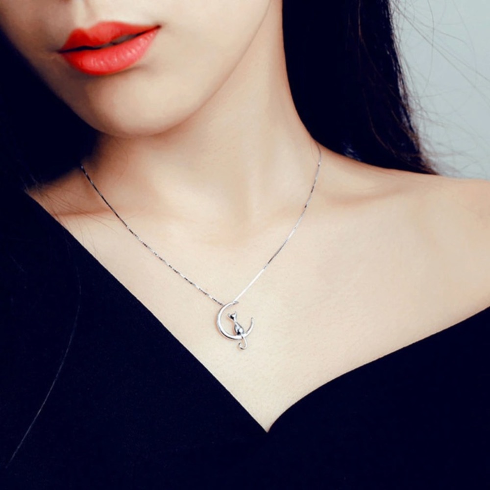 Moon Cat ♡ Necklace - Picture 3 of 8