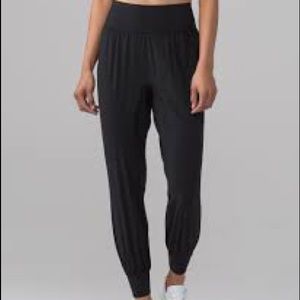 lululemon athletica Pants - Lululemon sun setter joggers black 6 lululemon athletica Pants - Lululemon sun setter joggers black 6