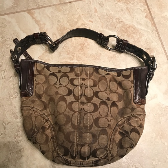 💯authentic 👛👜 - Picture 2 of 5