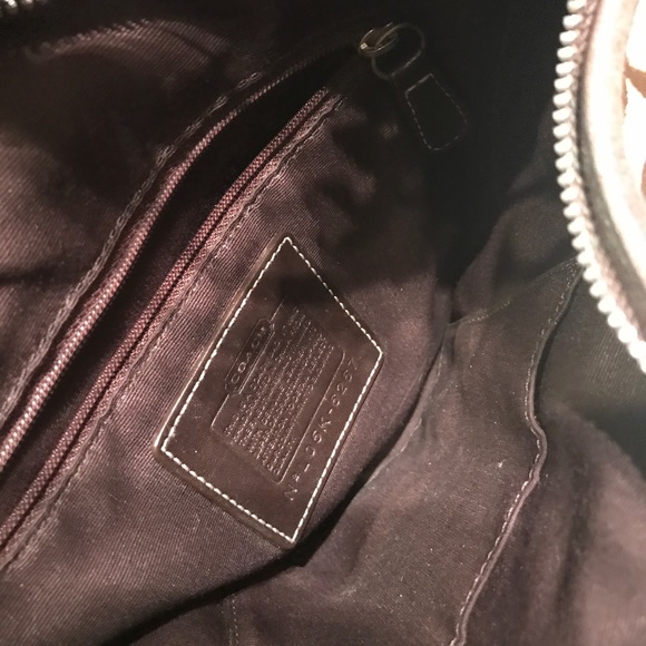 💯authentic 👛👜 - Picture 4 of 5