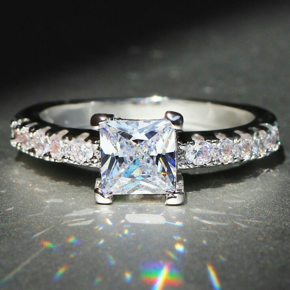 NEW Sterling Silver White Sapphire Ring