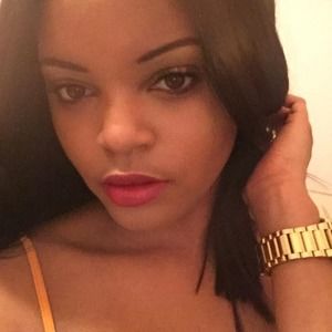 Meet your Posher, Carlia