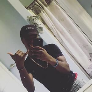 Meet your Posher, Emmanuel