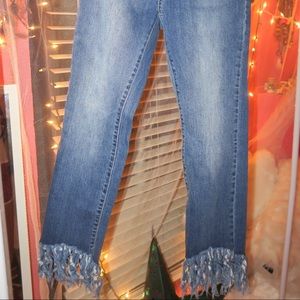 👖USED Forever 21  Blue Distressed Ankle Jeans