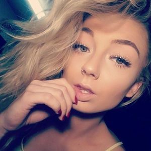 Meet your Posher, Michaela