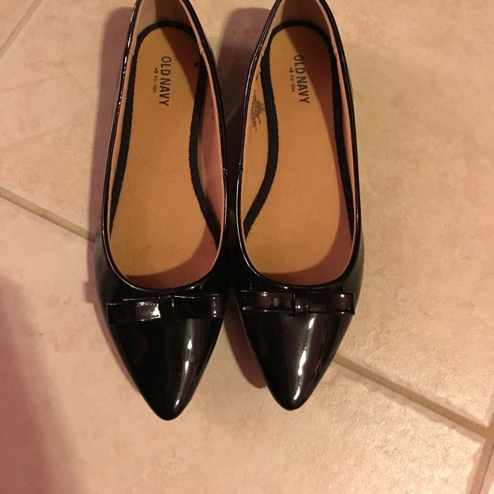 Old Navy black patent flats