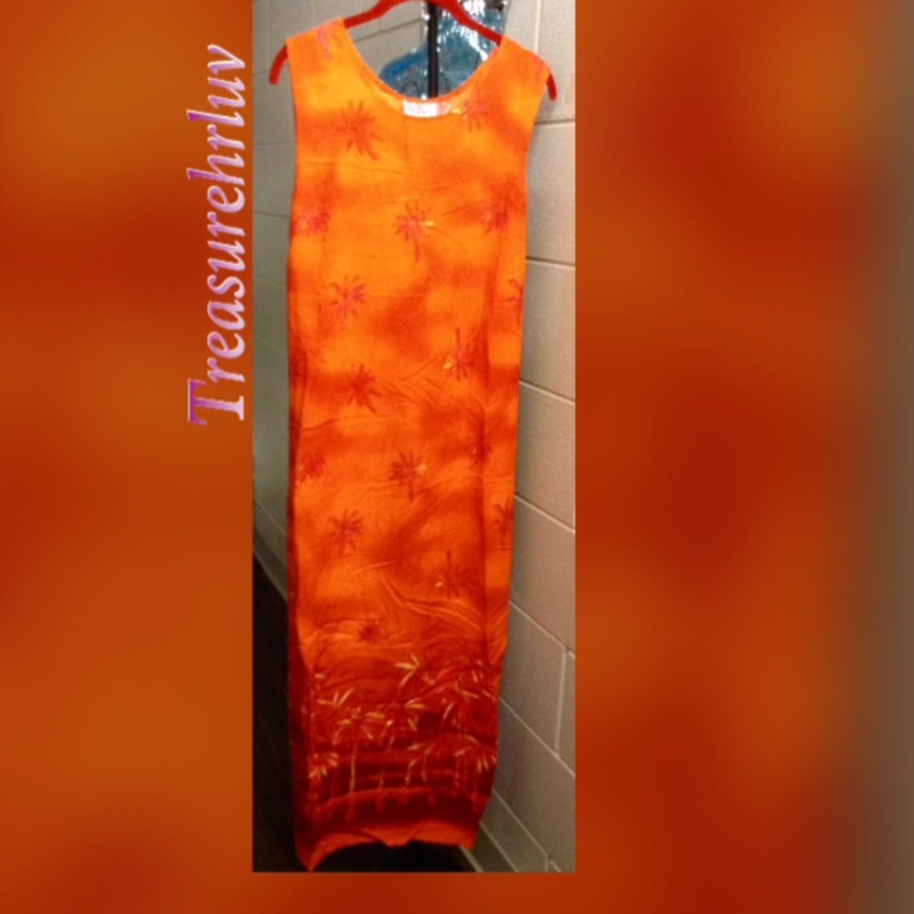🌠SPECIAL PRICE DROP🌠
Palm tree design print on a sleeveless long dress