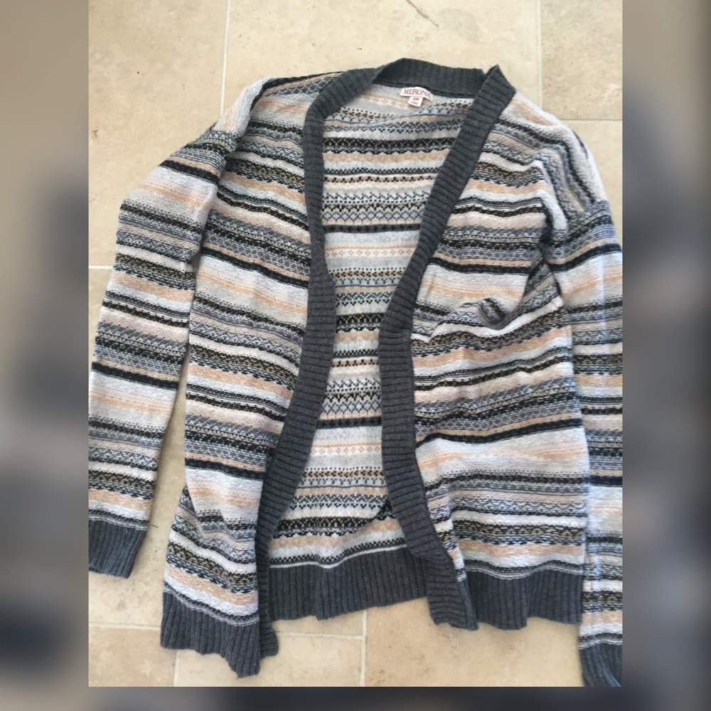 Merona size small knitted cardigan