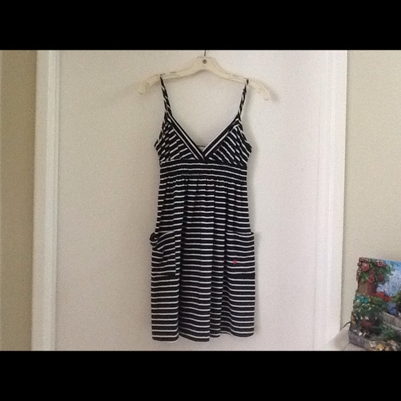 Black and white stripes spaghetti strap dress - Picture 3 of 4