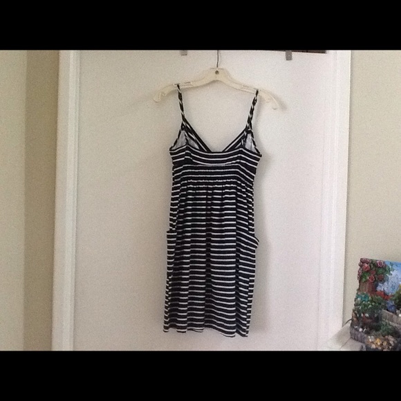 Black and white stripes spaghetti strap dress - Picture 4 of 4