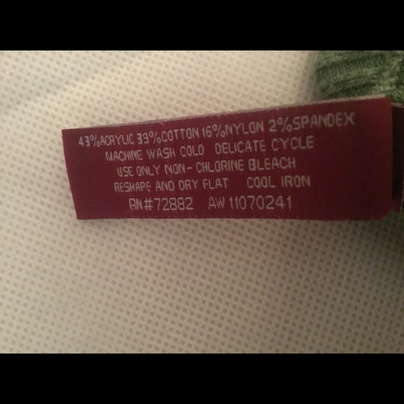 Bundle of 3 sweaters - Picture 5 of 6