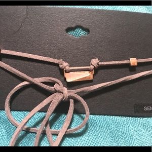 Beautiful, spunky choker necklace Beautiful, spunky choker necklace