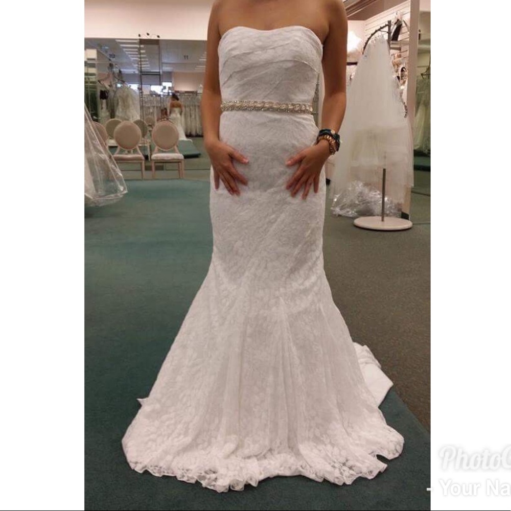 BRAND NEW Beautiful Lace Wedding Dress!!!
