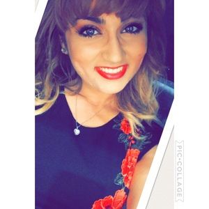 Meet your Posher, Gloria