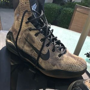 Kobe ix hi snakeskin! Kobe ix hi snakeskin!