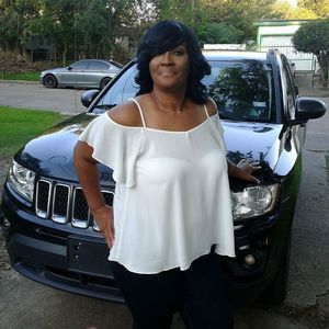 Meet your Posher, Yvette