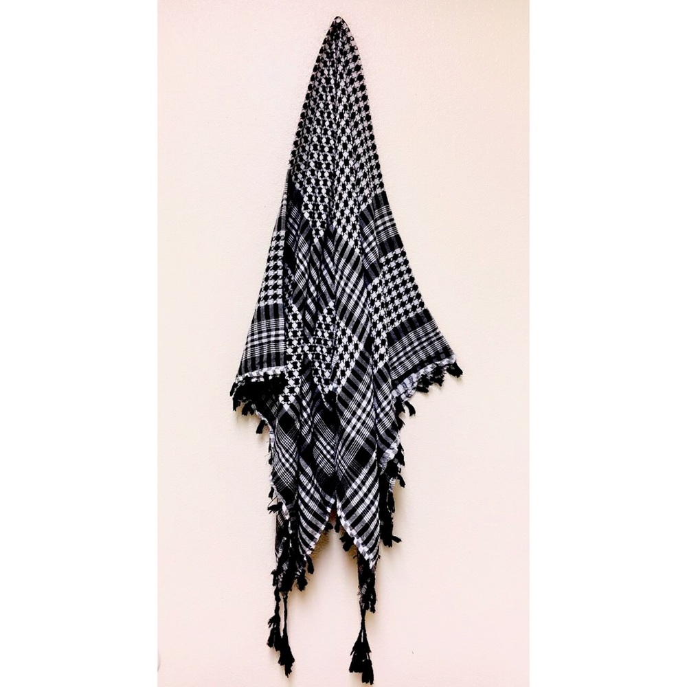 KEFFIYEH Black & White (NEVER WORN)