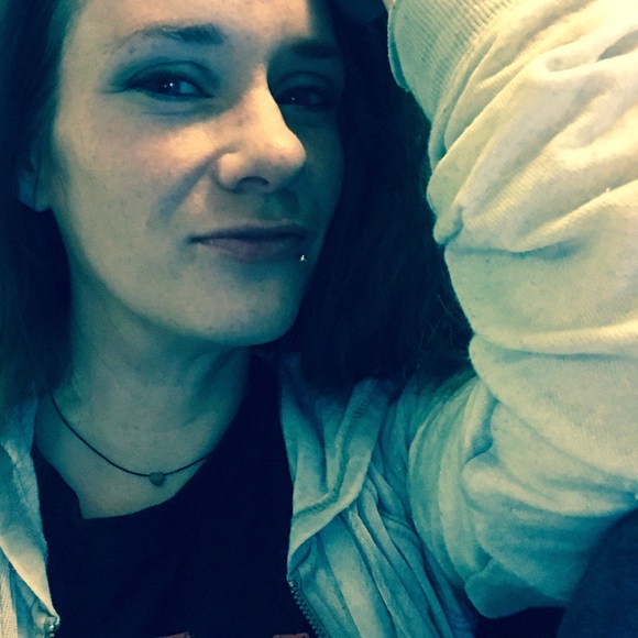 Meet your Posher, Brianne - Picture 2 of 3