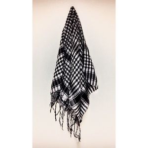 KEFFIYEH Black & White (NEVER worn)