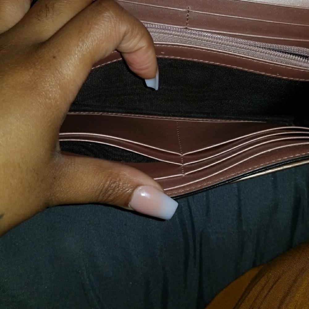 Gucci Wallet - Picture 8 of 8