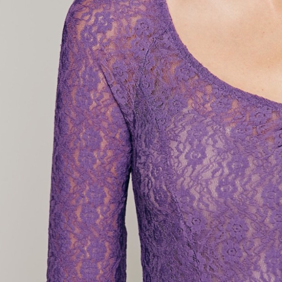 Long sleeve Lace Ruffled DRESS Look Both Ways - Picture 5 of 5