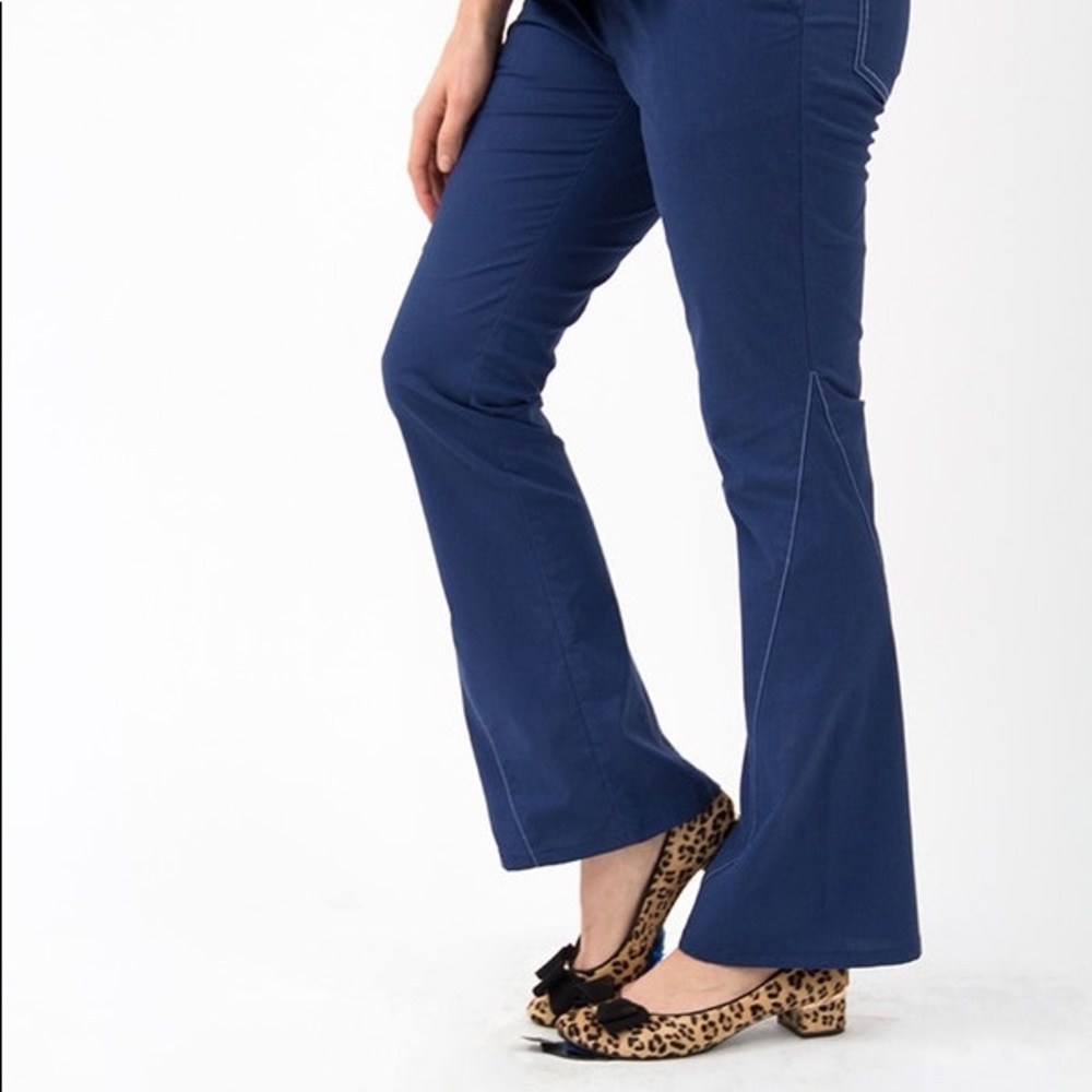 Jaanuu flare leg scrub pants