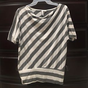 Women's causal top Women's causal top