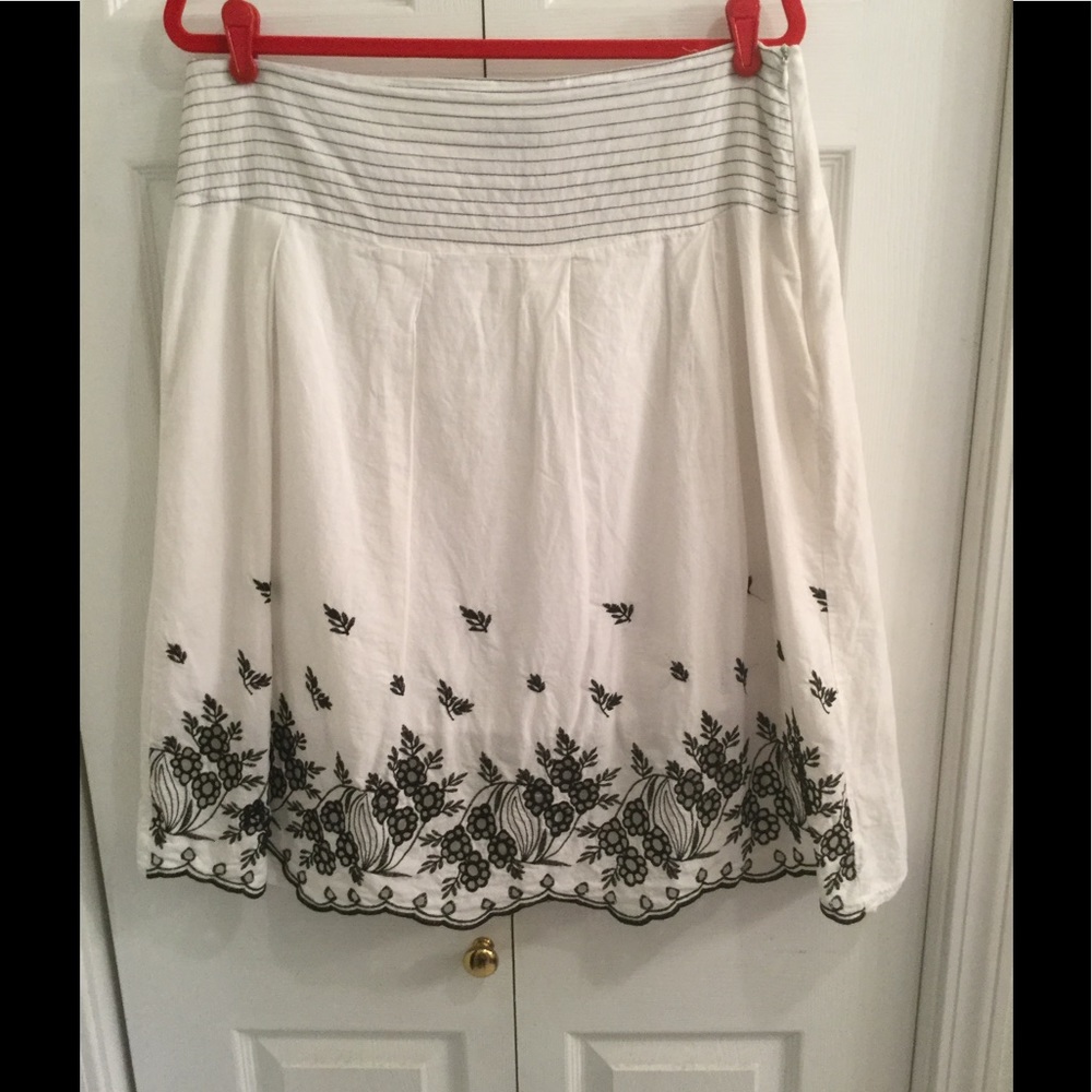 🖤🤍White and black cotton skirt 🖤🤍🖤🤍