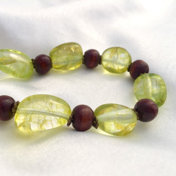 Handmade green quartz & brown statement necklace - Picture 2 of 4