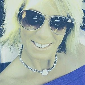 Meet your Posher, Krystal