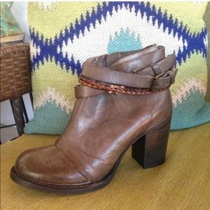 NWT FREEBIRD BOOTS NWT FREEBIRD BOOTS
