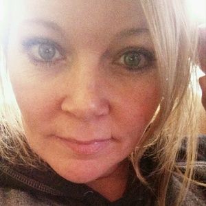 Meet your Posher, Bobbie